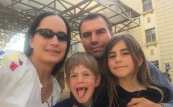 Животот на село не е бајка, ама избравме да се будиме со поглед на планината