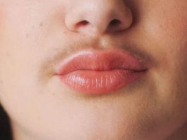 Мовембер: И жените имаат мустаќи, нели? (ВИДЕО)